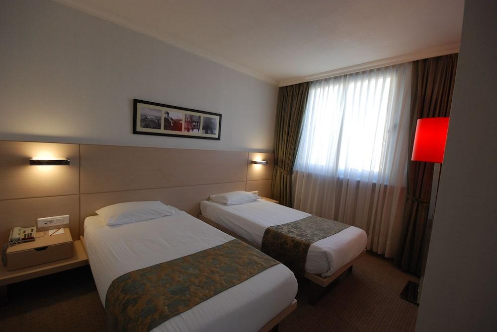 Hotel Eresin Taxim&premier 4*